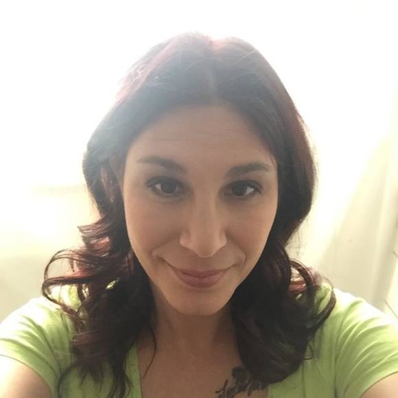 Meet your Posher, Leta - Picture 1 of 1